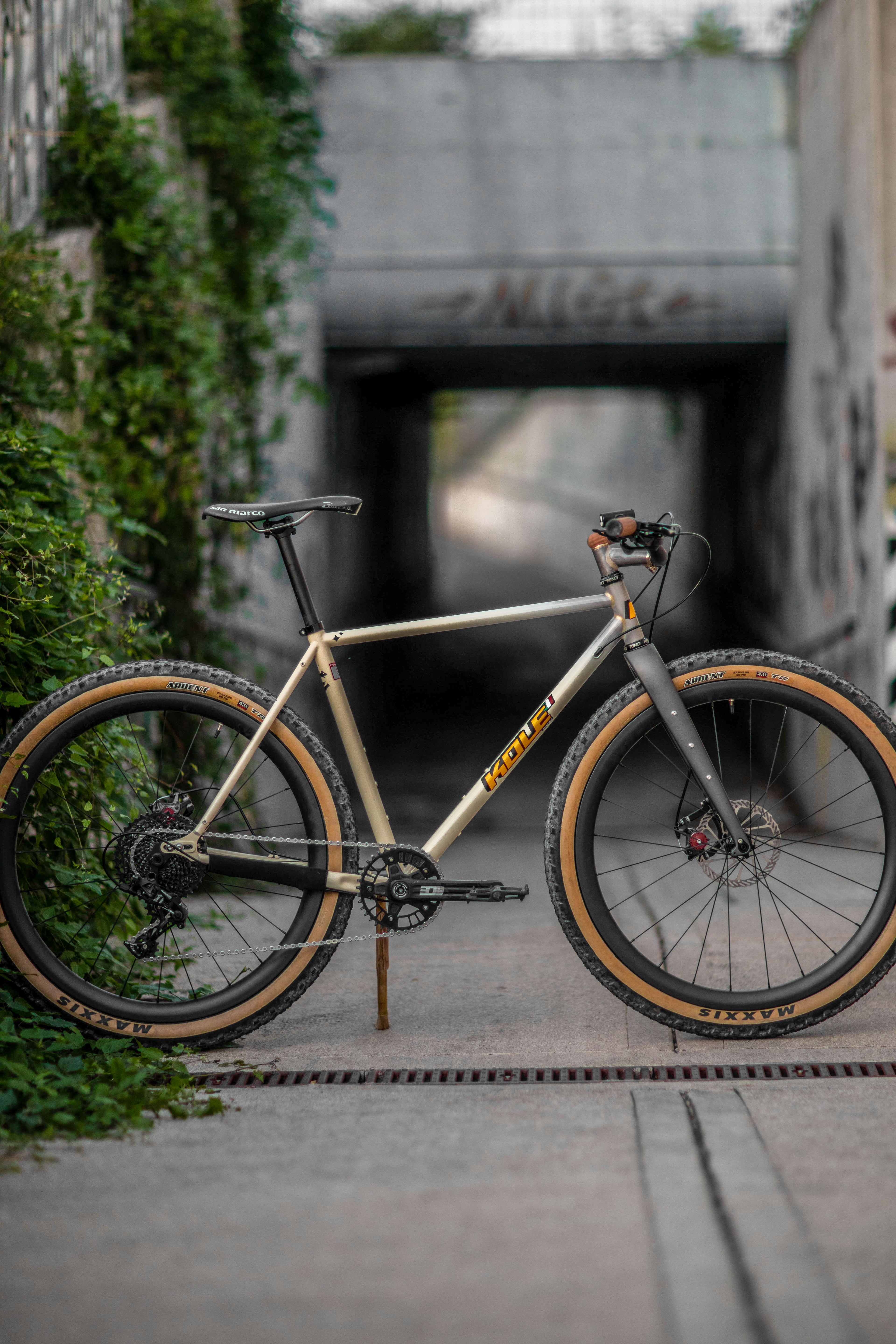NUOVA ERA FRAMESET